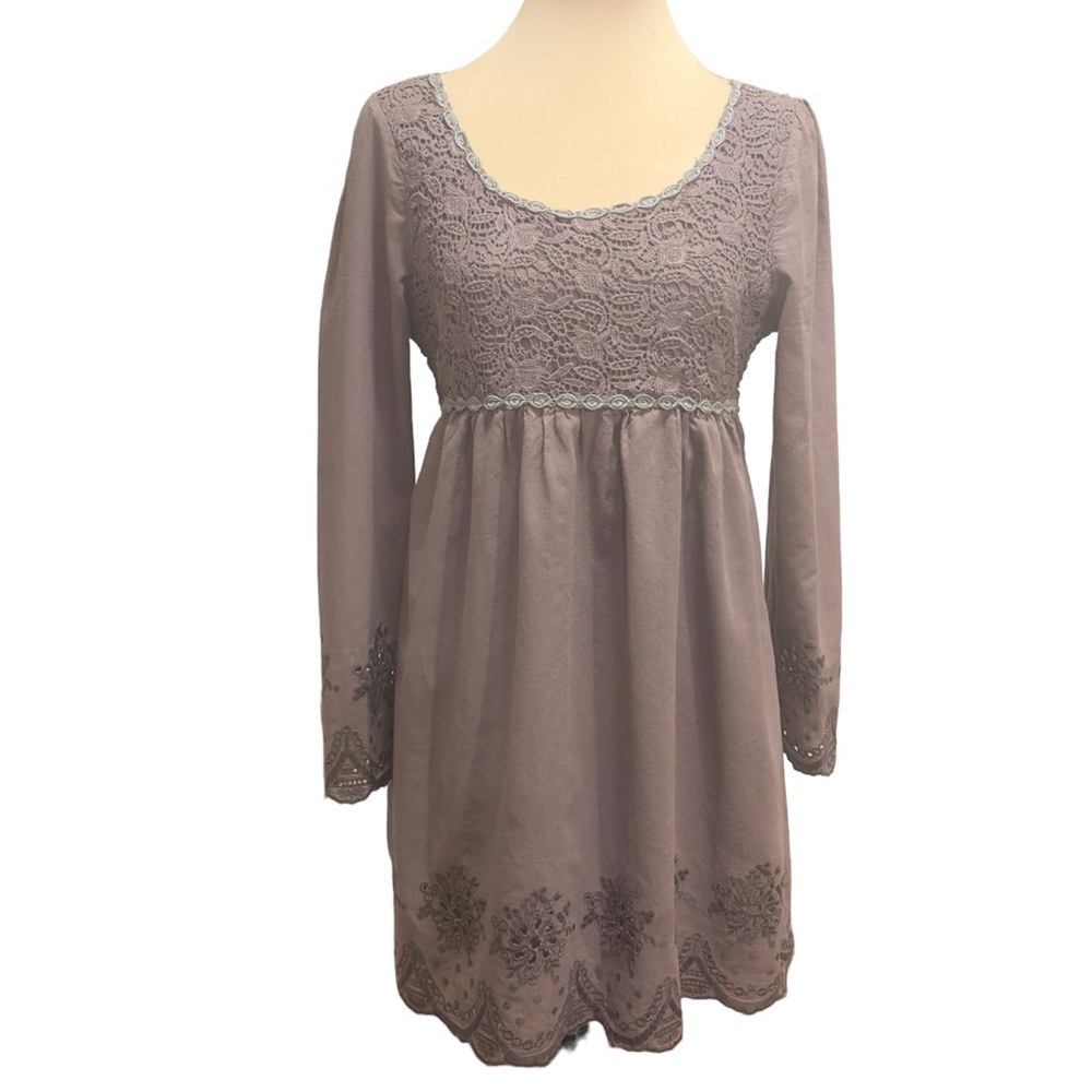 Anthropologie A ‘Reve Embroidered Dress with Empire Waist & Light Blue Detail